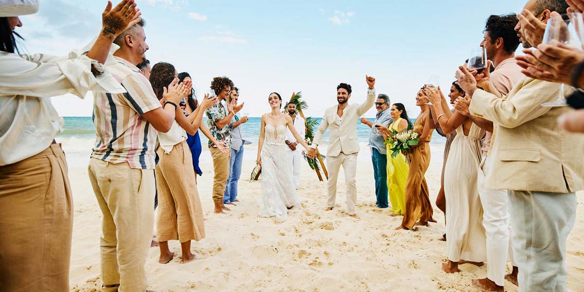 what-to-wear-to-beach-wedding-male-avar-1