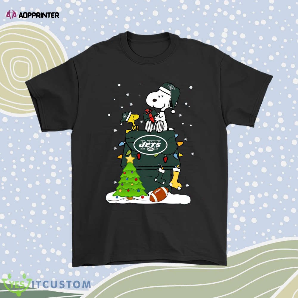 A Happy Christmas With New York Jets Snoopy Men Women Shirt