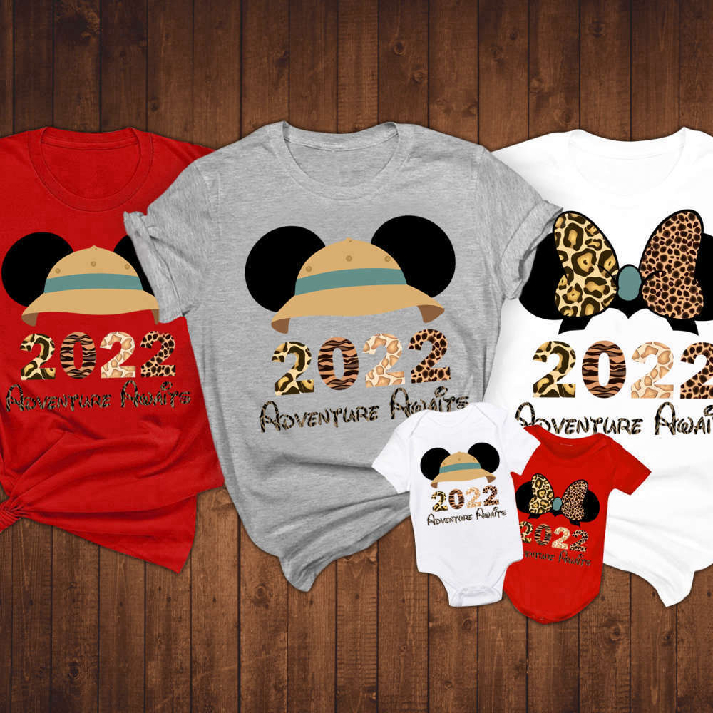 Disney Adventure Awaits Animal Kingdom Theme Park Family 2022 Safari Mickey and Minnie Cusstom T Shirt