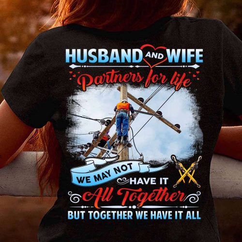 Awesome Lineman’s Lady  T-shirt For Men And Women For Men And Women