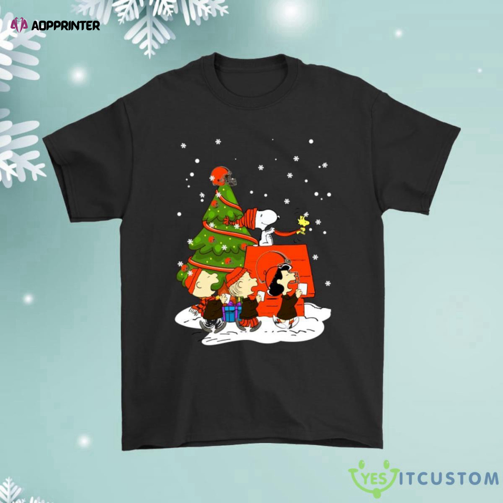 Cleveland Browns Are Coming To Town Snoopy Christmas Shirt
