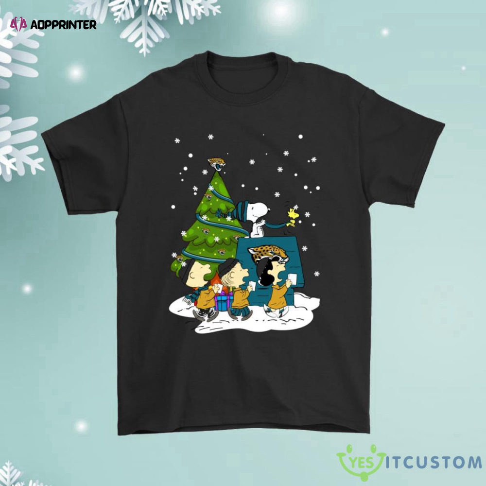 Jacksonville Jaguars Are Coming To Town Snoopy Christmas Shirt