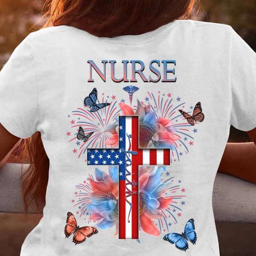 Nurse Reindeer Christmas T-Shirt Cute Graphic Friends Christmas Shirt Nurses Day Gift Ideas