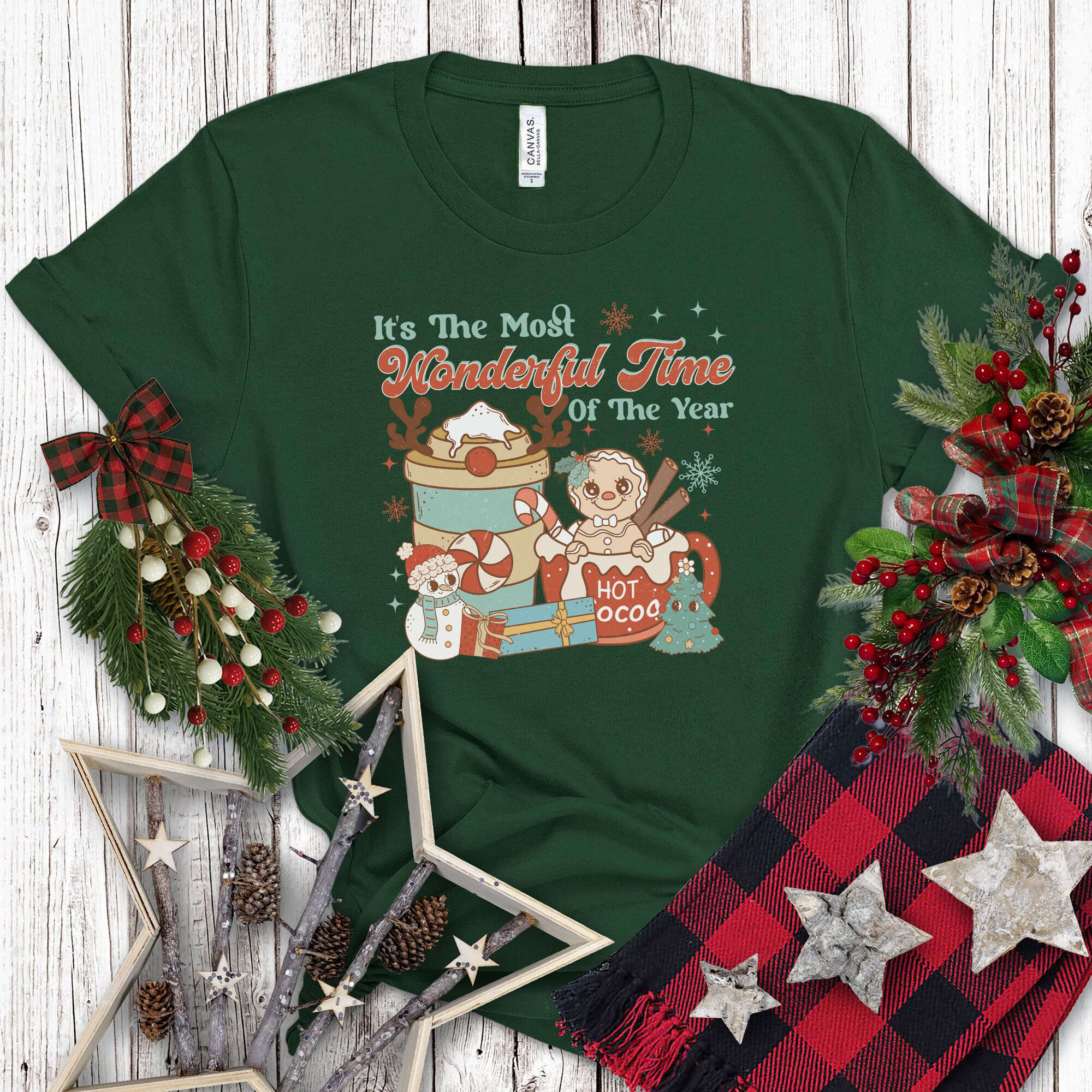 Christmas Retro Shirt: Santa Christmas Tree Tshirt Crewneck – Perfect for Merry Christmas & Vacation!