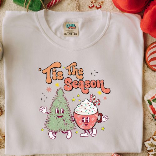 Christmas Retro Shirt Retro Santa & Tree Tshirt Merry Christmas Crewneck Ideal Christmas Vacation Gift