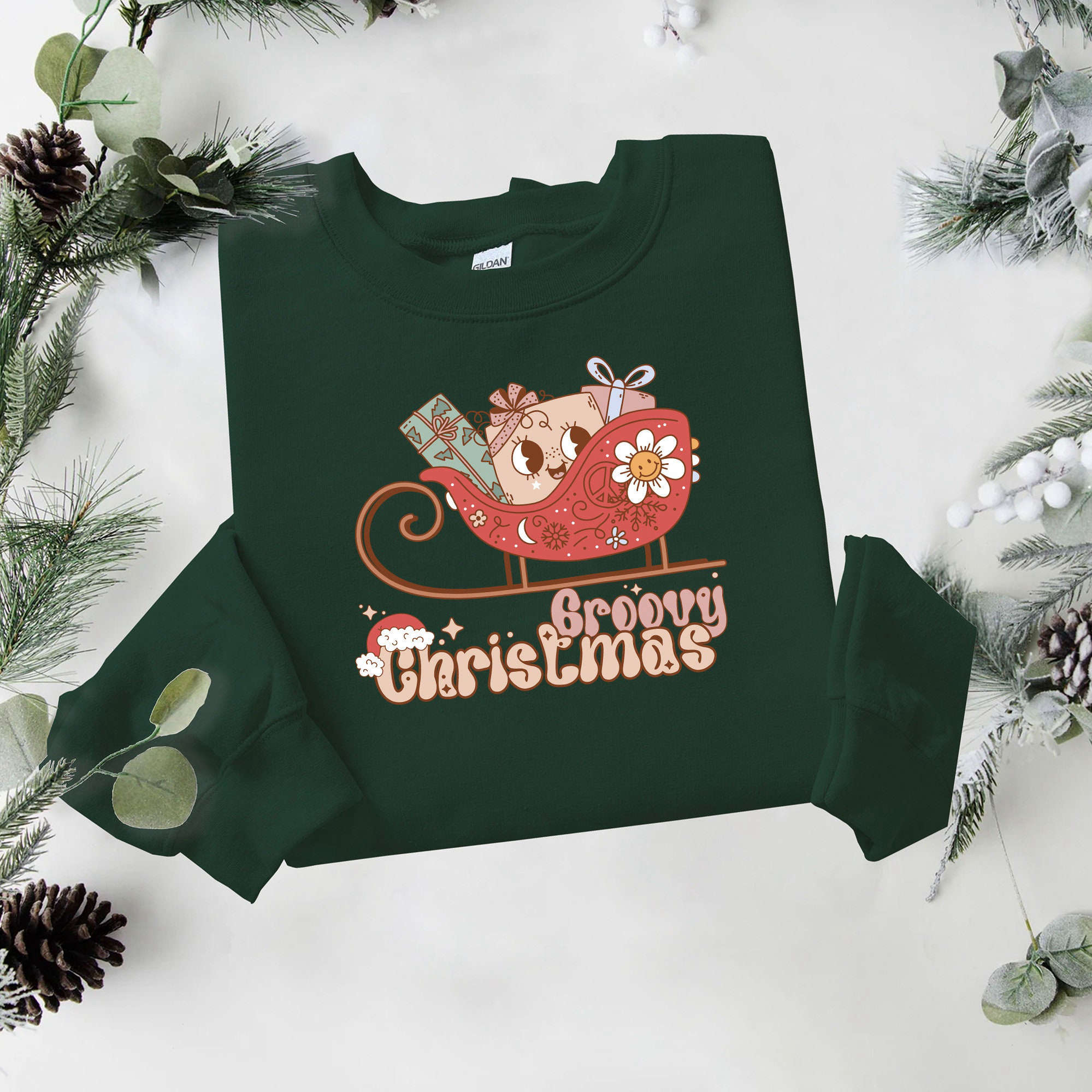 Groovy Christmas Shirt, Christmas Sweatshirt, Womens Christmas Shirt, Christmas Gift, Christmas Sweater, Holiday Retro Sw eatshirt, Vintage
