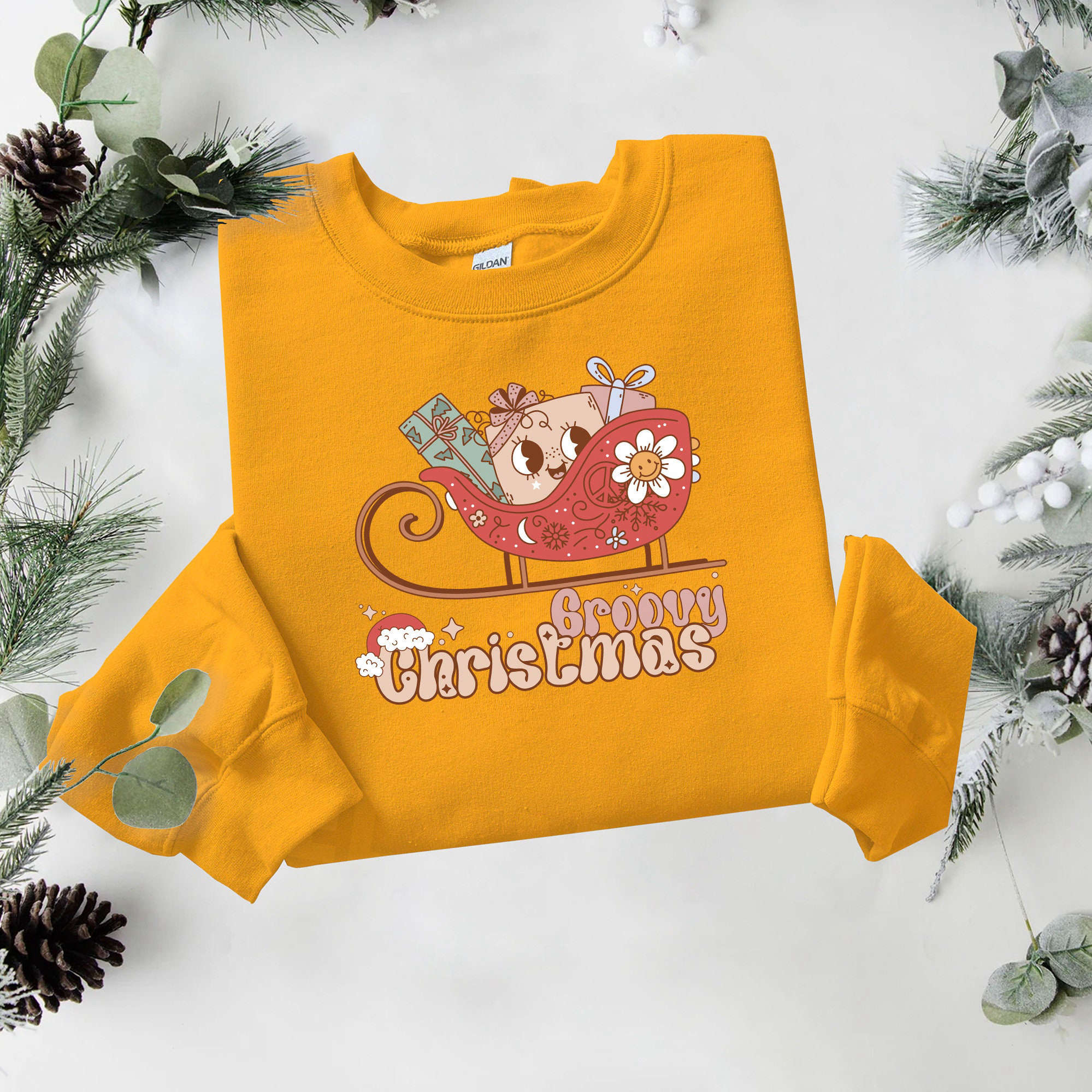 Groovy Christmas Shirt, Christmas Sweatshirt, Womens Christmas Shirt, Christmas Gift, Christmas Sweater, Holiday Retro Sw eatshirt, Vintage