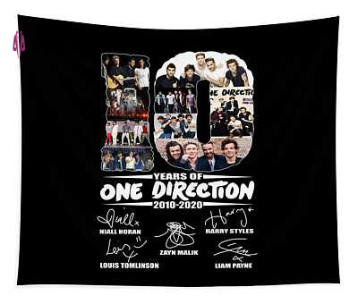 10 Years of One Direction Signatures Tapestry – Melissa Ward Transparent Décor