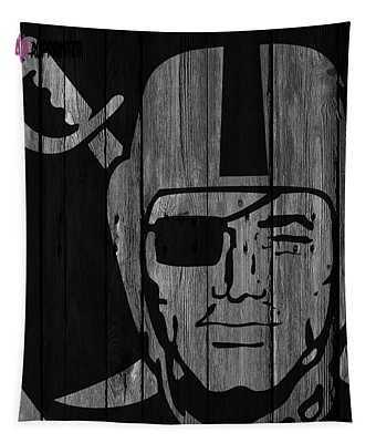 Official Tennessee Titans Derrick Henry 8 Tapestry – Perfect Gift for Fans!