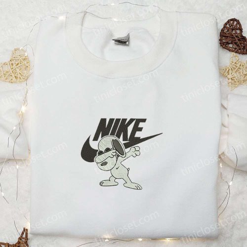 Disney Characters Embroidered Hoodie & Shirt: Snoopy Swag x Nike Collection – Perfect Family Gift Ideas