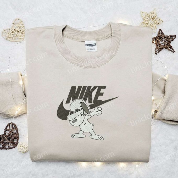 Disney Characters Embroidered Hoodie & Shirt: Snoopy Swag x Nike Collection – Perfect Family Gift Ideas