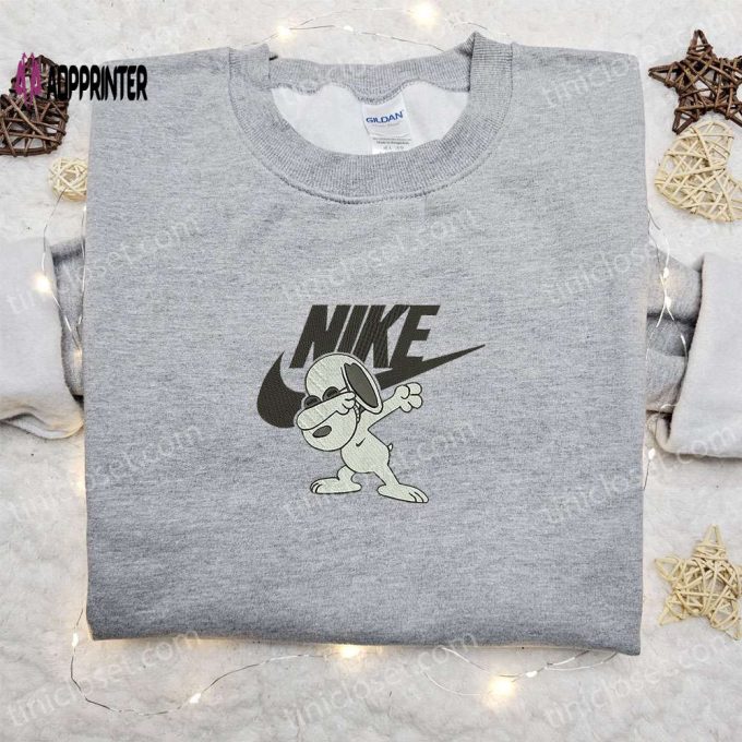 Disney Characters Embroidered Hoodie & Shirt: Snoopy Swag x Nike Collection – Perfect Family Gift Ideas