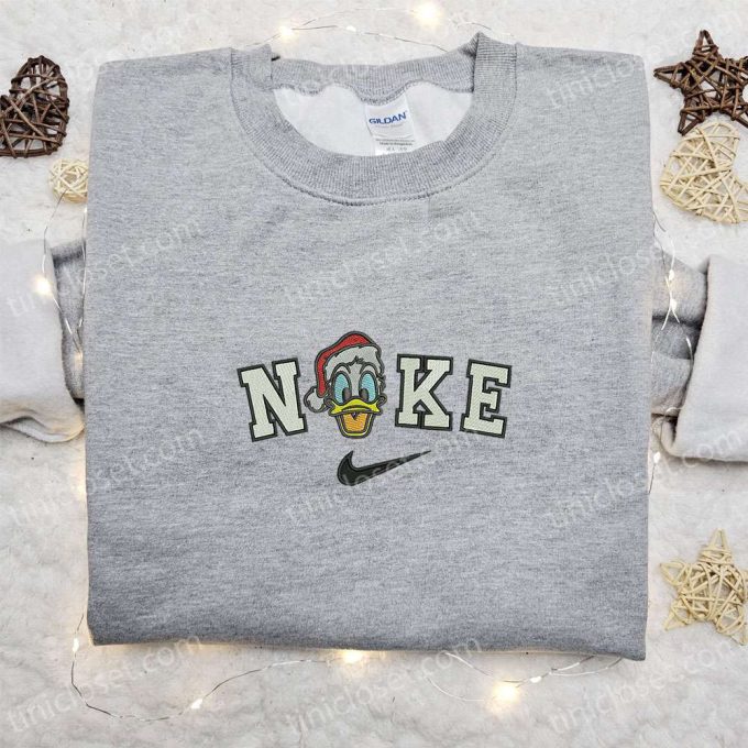 Nike Christmas x Donald Duck Sweatshirt: Walt Disney Embroidered Shirt Best Gift Ideas