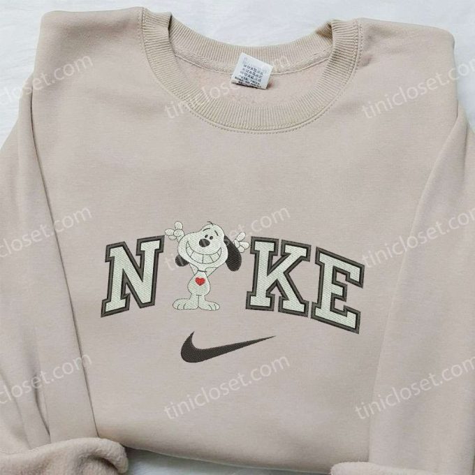 Nike x Snoopy Smile Embroidered Sweatshirt: Peanuts Cartoon Shirt Nike Inspired – Shop Now!