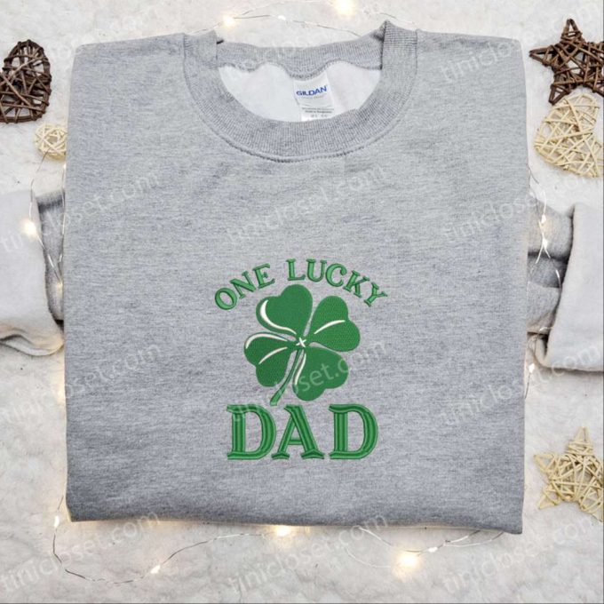 Lucky Dad Clover Shirt & Hoodie: Best Father’s Day & St Patrick’s Day Gift