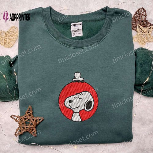 Snoopy Christmas Gift Shirt & Peanuts Cartoon Hoodie – Best Gifts for Family