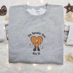 Un Spooky Szn Sin Ti Pumpkin Bad Bunny Halloween Sweatshirt – Cool Embroidered Shirt Best Family Gifts