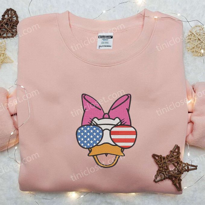 Stylish American Daisy Duck Embroidered Shirt with Glasses – Perfect Disney National Day Gift