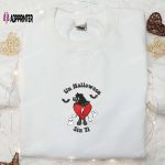 Un Halloween Sin Ti Bad Bunny Sweatshirt & Hoodie: Best Family Gifts