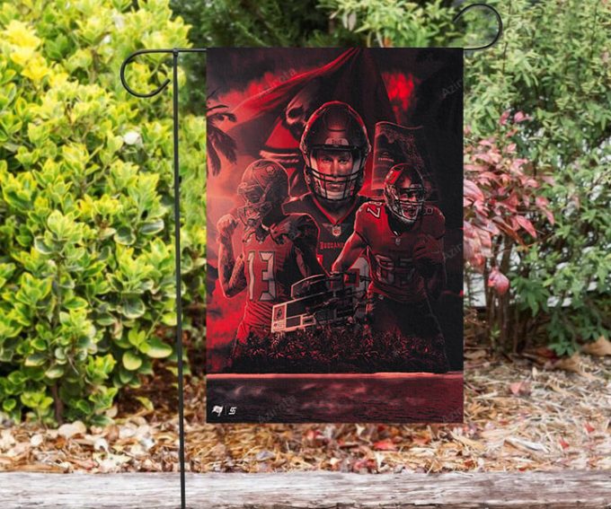 Tampa Bay Buccaneers Players v1 Double Sided Printing Garden Flag – House Flag Home Decor Gift – House Flag Home Decor Gift