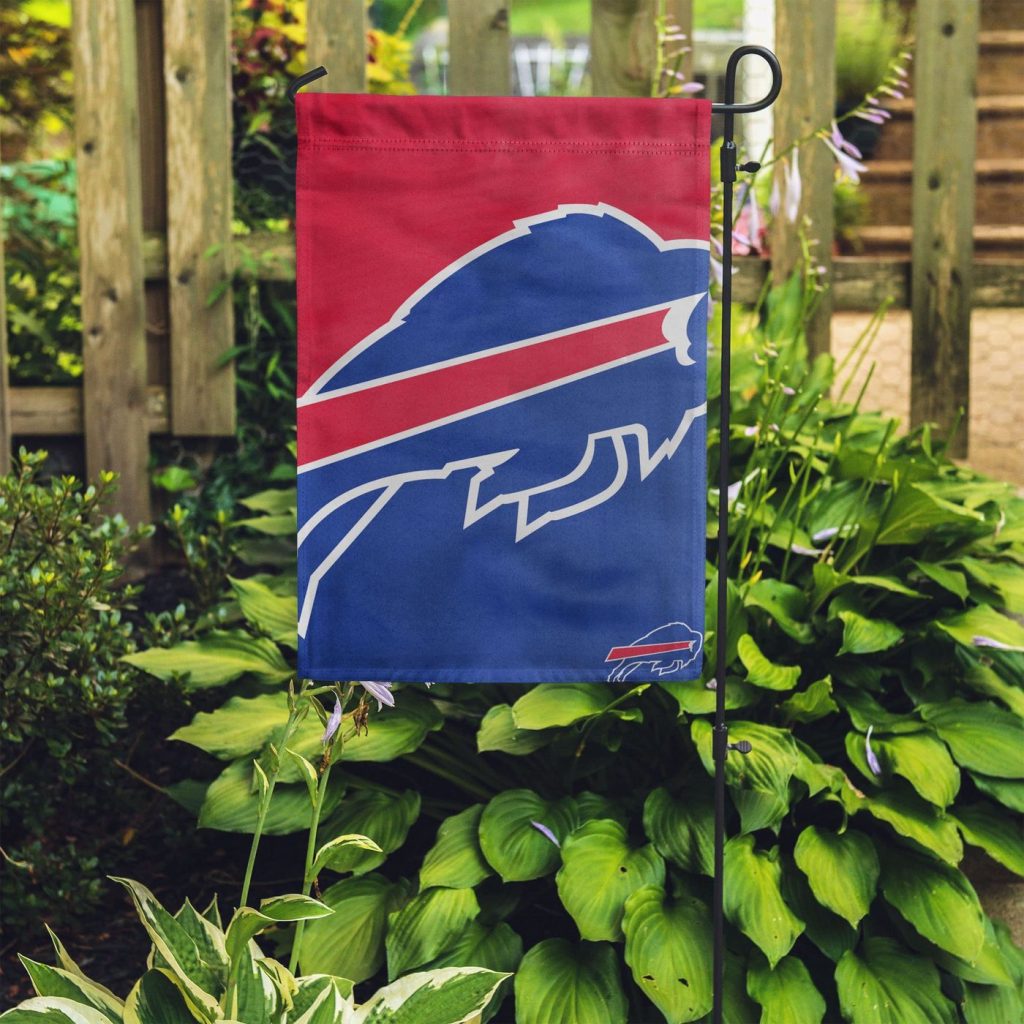 Buffalo Bills Colorblock Helmet Garden Flag – House Flag Home Decor Gift – House Flag Home Decor Gift