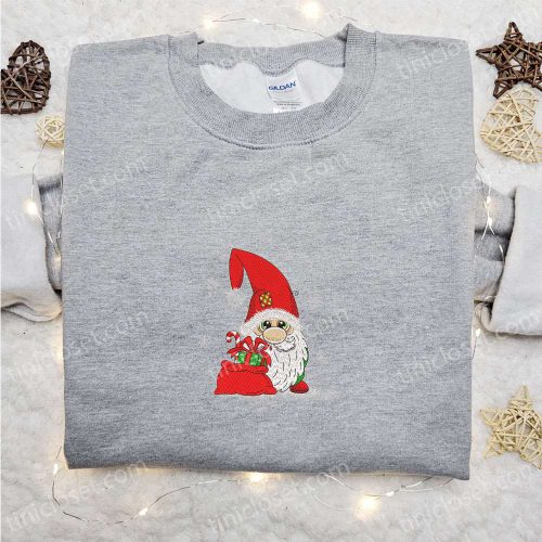 Christmas Gift Ideas: Gnome With Gift Bag T-shirt & Hoodie – Cute & Best Family Presents