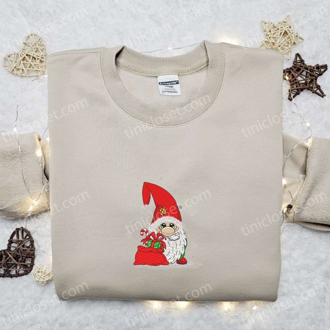 Christmas Gift Ideas: Gnome With Gift Bag T-shirt & Hoodie – Cute & Best Family Presents