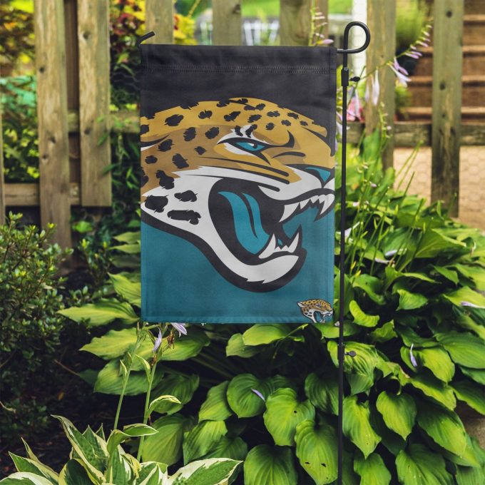 Jacksonville Jaguars Colorblock Helmet Garden Flag – House Flag Home Decor Gift – House Flag Home Decor Gift