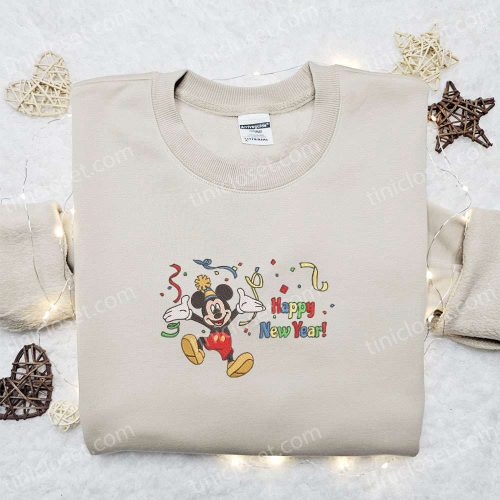 Disney Characters Merry Christmas Sweatshirt: Mickey Happy New Year Cartoon & Movie Embroidered Shirt – Best Gift Ideas