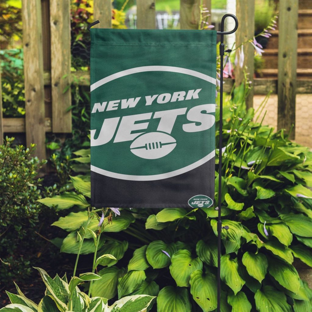 New York Jets Colorblock Helmet Garden Flag – House Flag Home Decor Gift – House Flag Home Decor Gift