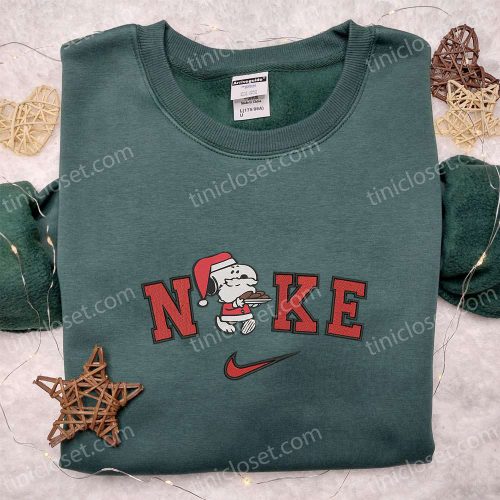 Nike x Snoopy Christmas Sweatshirt T-shirt & Hoodie: Festive Santa Claus Embroidery