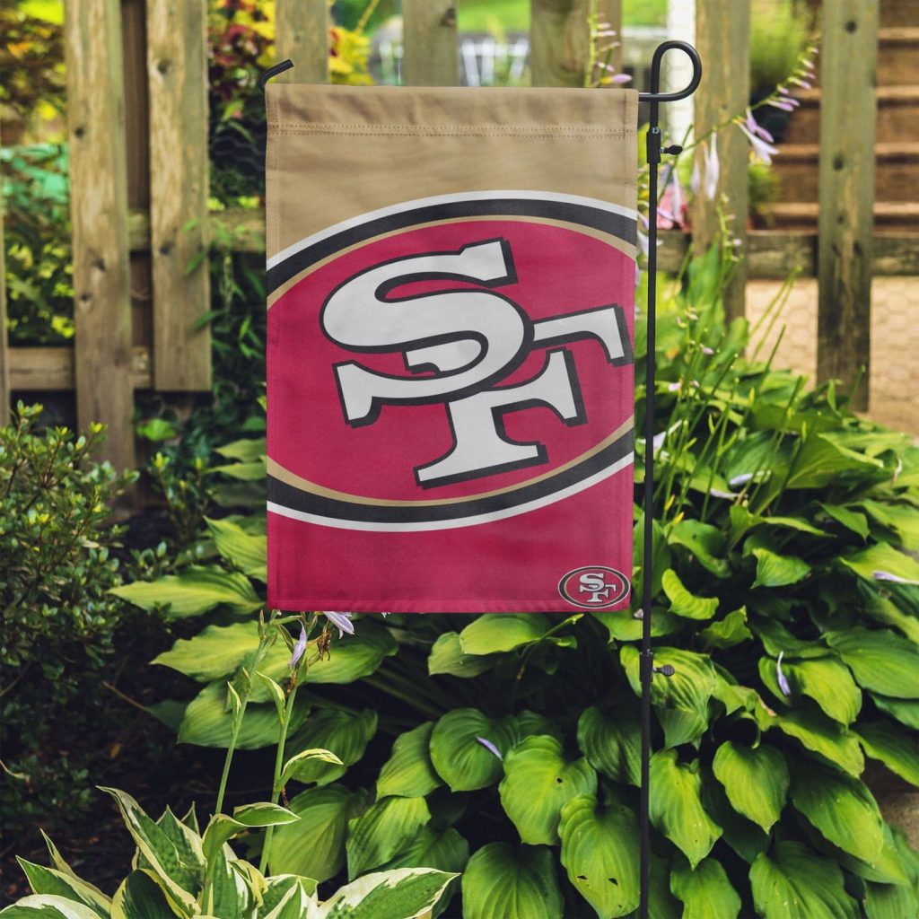 San Francisco 49ers Colorblock Helmet Garden Flag – House Flag Home Decor Gift – House Flag Home Decor Gift