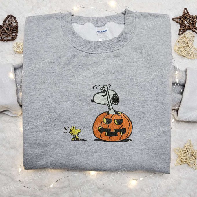 Snoopy Pumpkin Hoodie & Peanuts Halloween T-shirt: Best Gift Ideas for a Spooky Halloween!