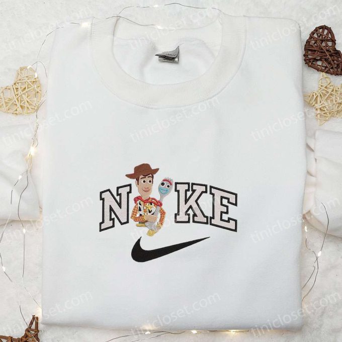 Disney Characters Embroidered Sweatshirt: Woody Hourse x Nike Cartoon Shirt – Perfect Family Gift